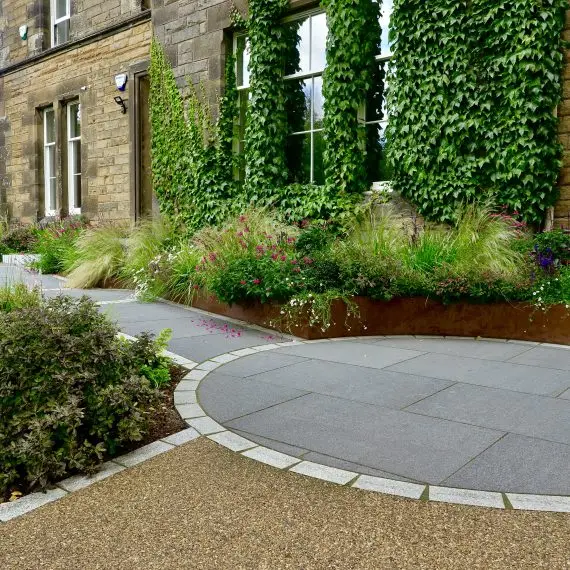 Accessible Morningside garden, design by Carolyn Grohmann