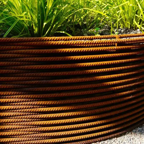 Woven rebar raised bed